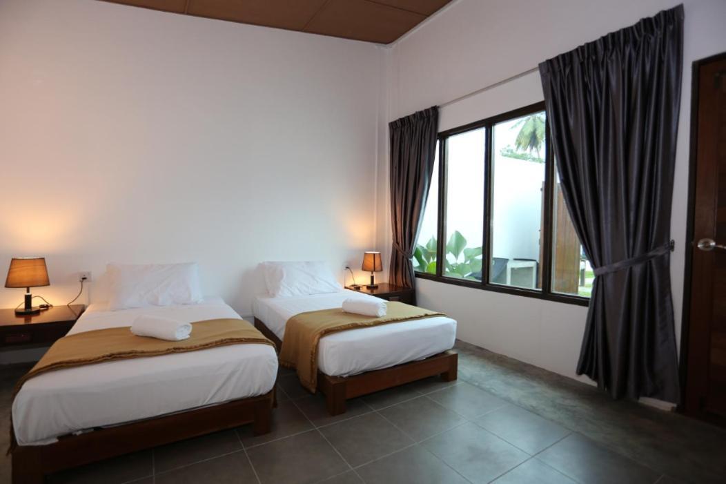 Rafflesia Resort Lundu Екстер'єр фото