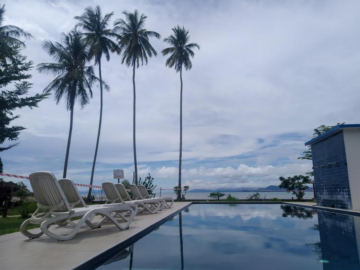 Rafflesia Resort Lundu Екстер'єр фото