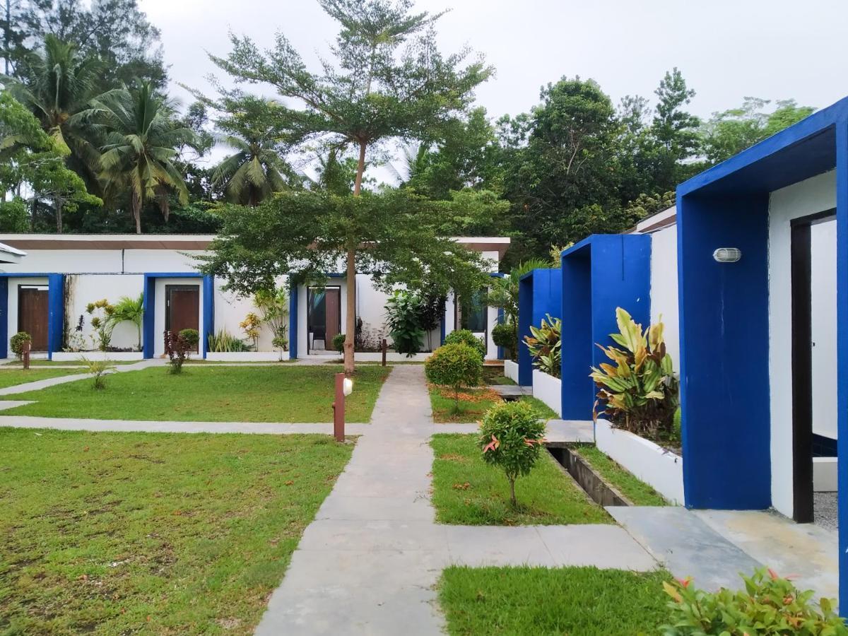 Rafflesia Resort Lundu Екстер'єр фото